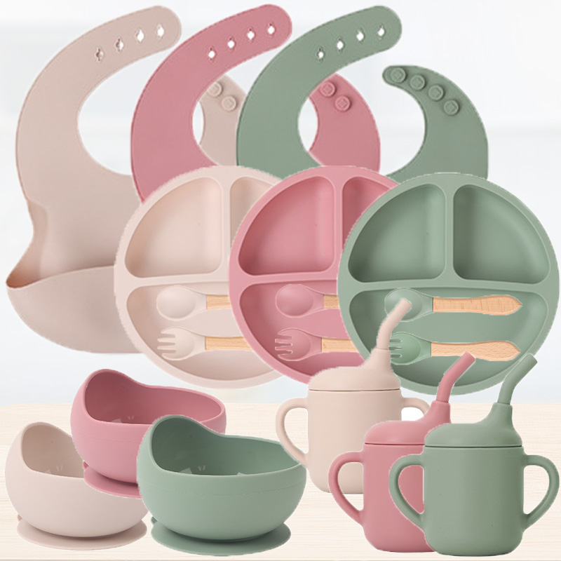 Children's silicone tableware  - огляд і ціна Baby Products Kit
